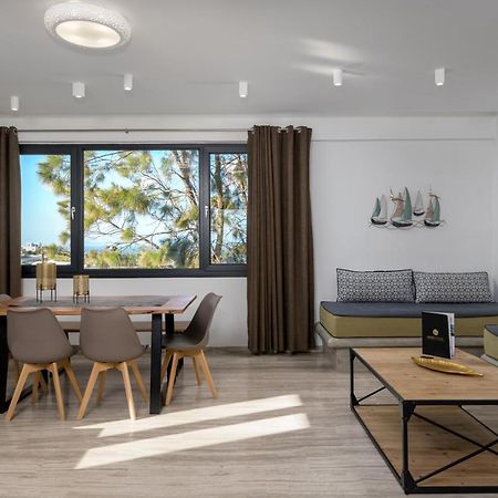 Christianna & George Luxury Hot Tub Apartment Fira  Zewnętrze zdjęcie