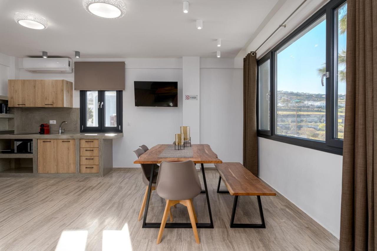 Christianna & George Luxury Hot Tub Apartment Fira  Zewnętrze zdjęcie