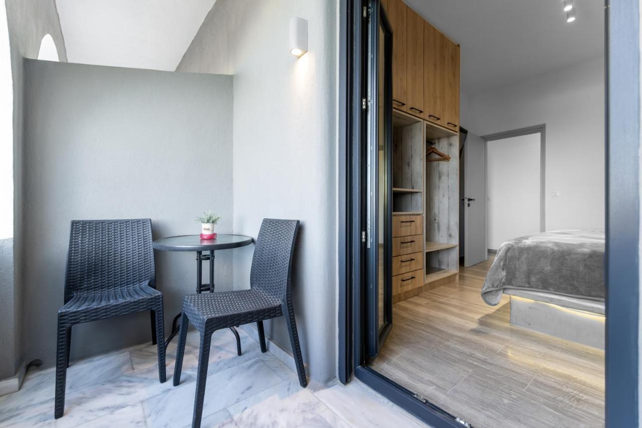Christianna & George Luxury Hot Tub Apartment Fira  Zewnętrze zdjęcie