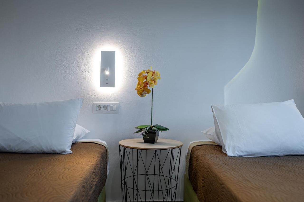 Christianna & George Luxury Hot Tub Apartment Fira  Zewnętrze zdjęcie